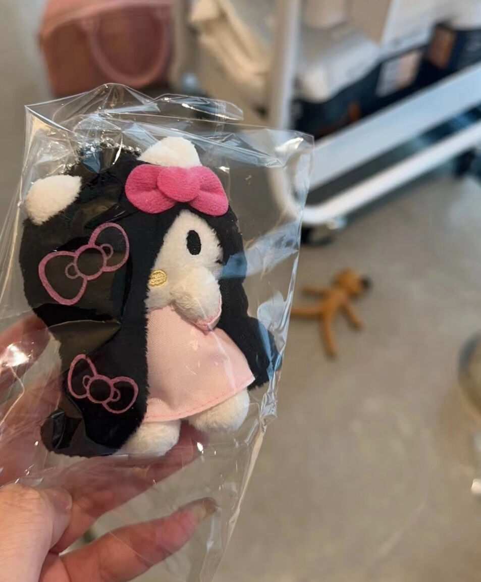 Vintage Sanrio Hello Kitty Sadako Mascot Charm