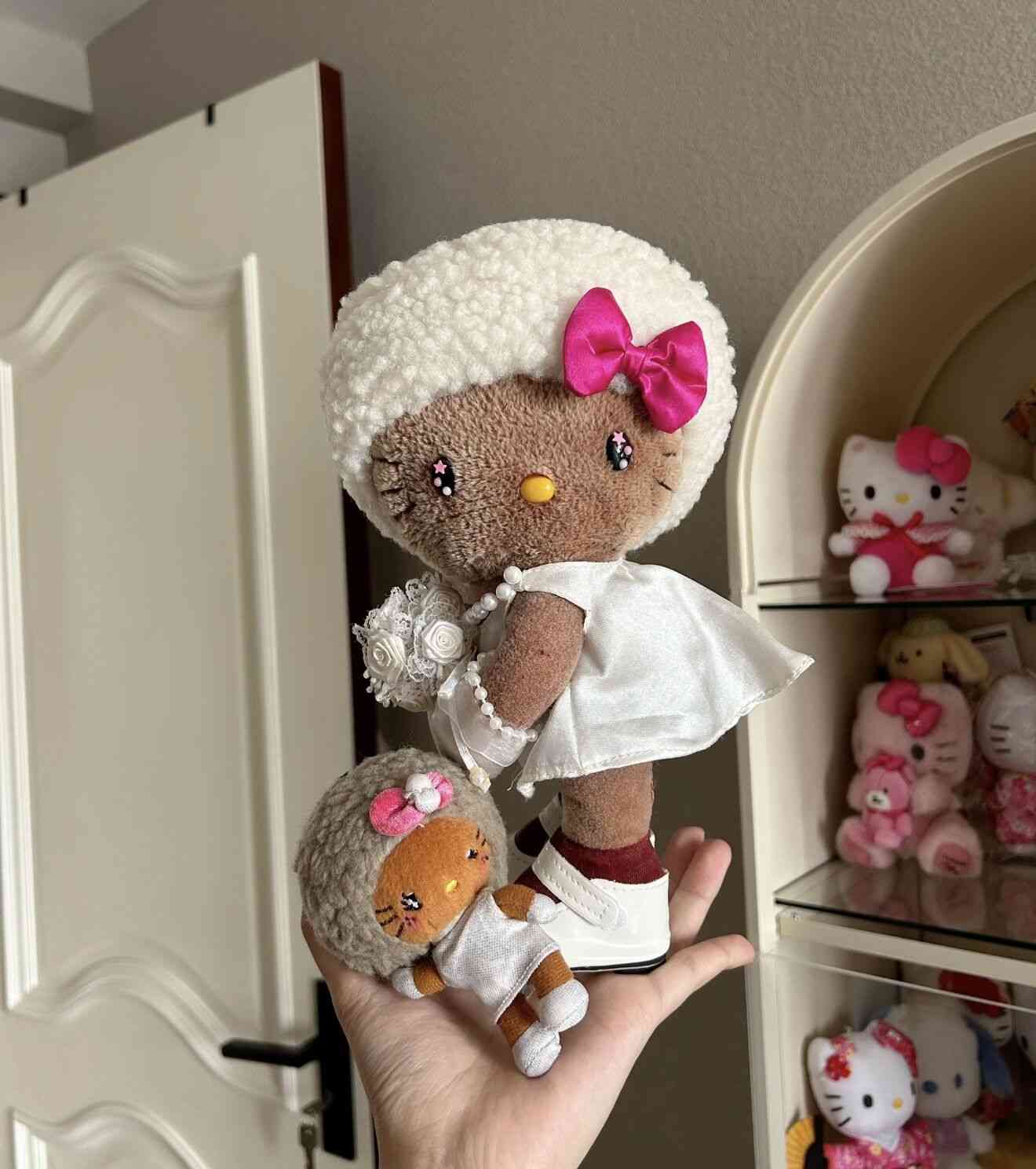 Thumbnail of Vintage Sanrio Hello Kitty Yajima Beauty Salon Tanned Plush 