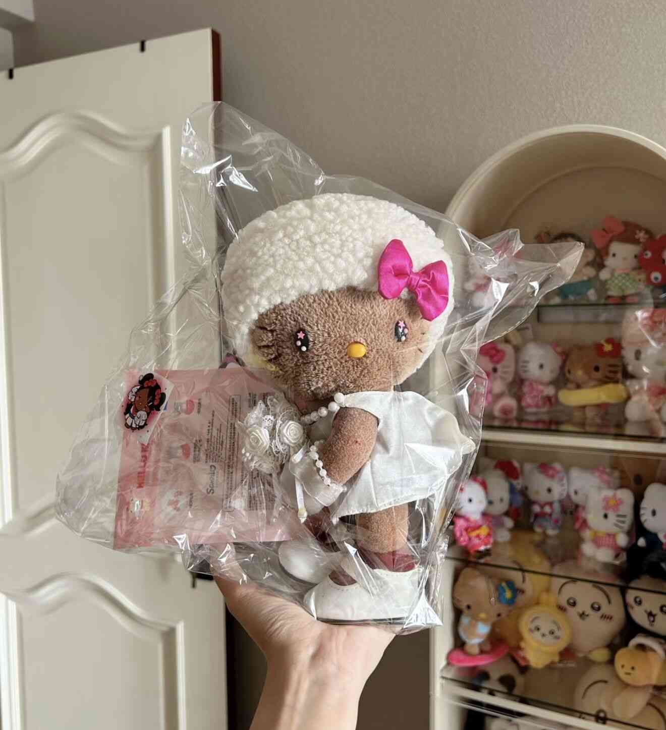 Vintage Sanrio Hello Kitty Yajima Beauty Salon Tanned Plush 